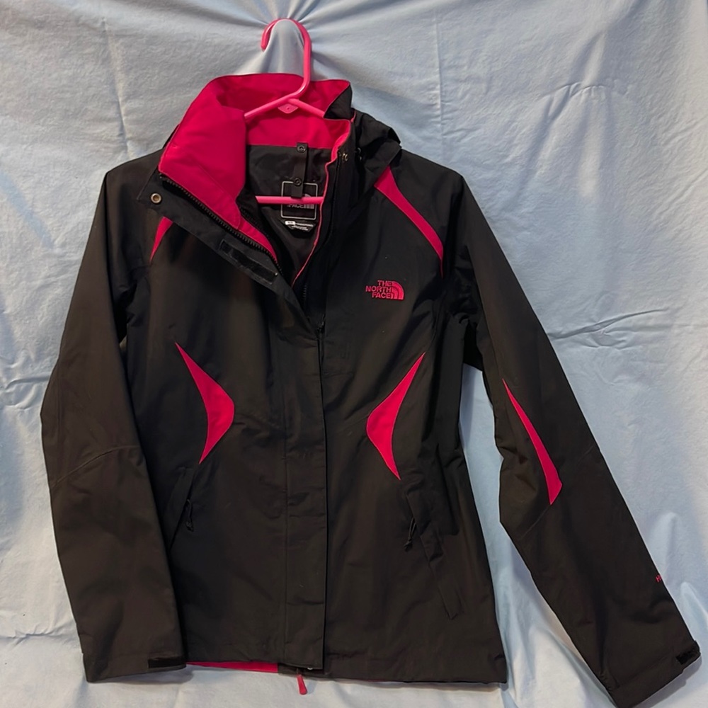 The North Face Women’s Jacket/Shell -Small
